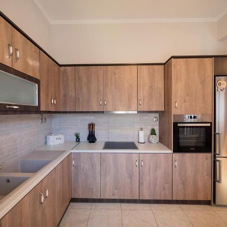 Kellys Cozy One Bedroom House Next To The Beach Ikonomianika Екстериор снимка
